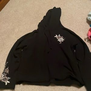 Black cropped flower hoodie